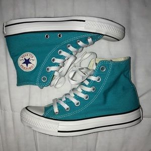 *brand new* high top converse